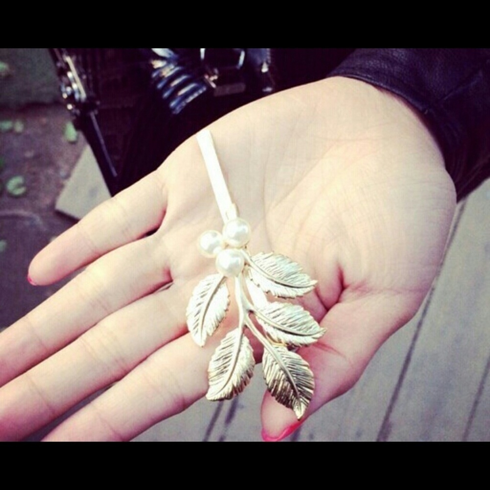 Gold Tone Leaf Hair Pin (Set of Two)